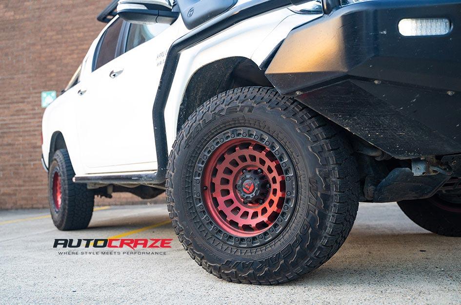 TOYOTA HILUX N80 4WD ZEPHYR CANDY RED